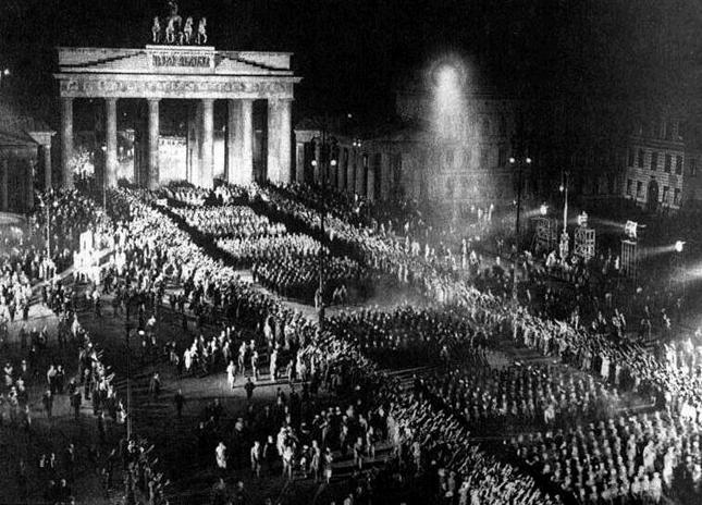 Нацистський марш на честь призначення А.Гітлера рейхканцлером