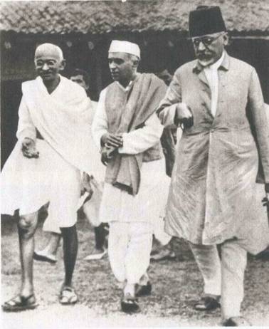Файл:М.Ганді, Д.Неру, А.К.Азат – лідери ІНК.jpeg