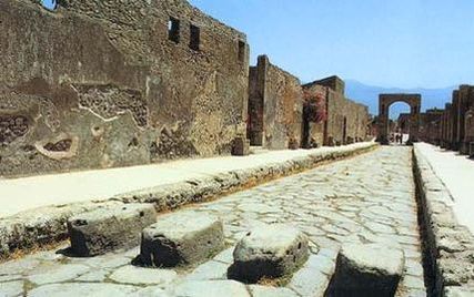 Улица Меркурия в Помпеях. V в. до н.э.