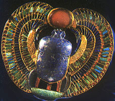 Амулет у формі жука-скарабея
