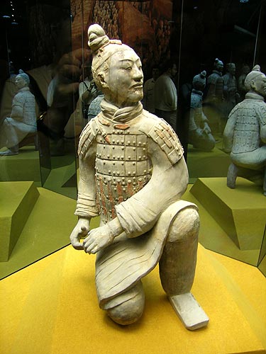 Фігура воїна із глиняного війська Цінь Шіхуанді