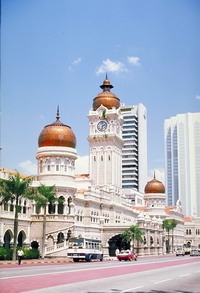 Урядові будівлі в центрі Куала–Лумпура. Малайзія